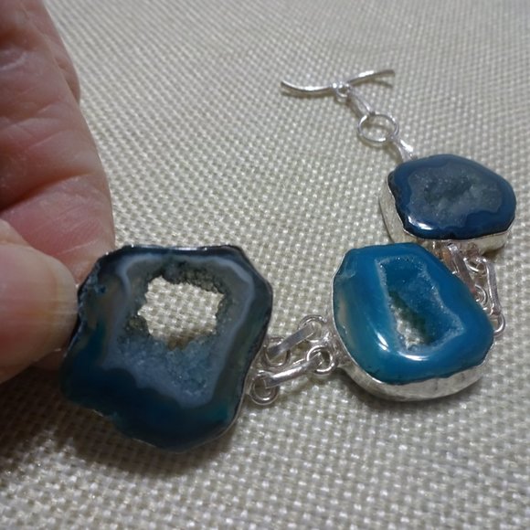 Gorgeous "BLUE GEODE SLICES" Handmade Sterling Bracelet Size 8 1/4" #379B - Picture 3 of 3